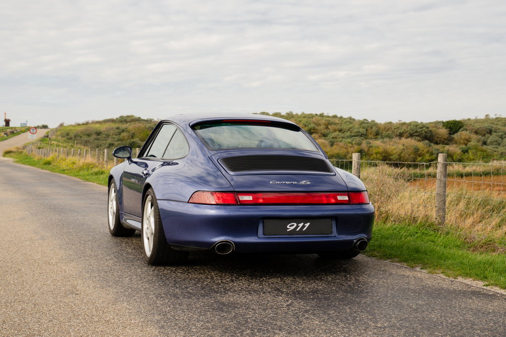 Porsche 993 Carrera 4S