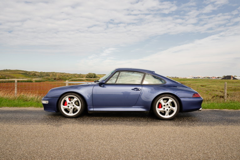 Porsche 993 Carrera 4S