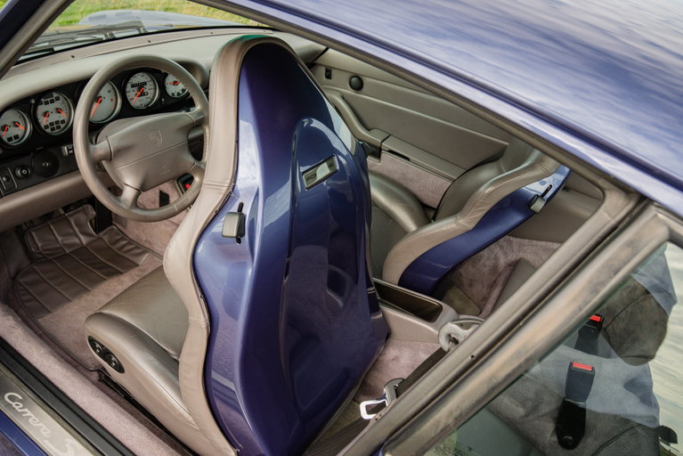Porsche 993 Carrera 4S