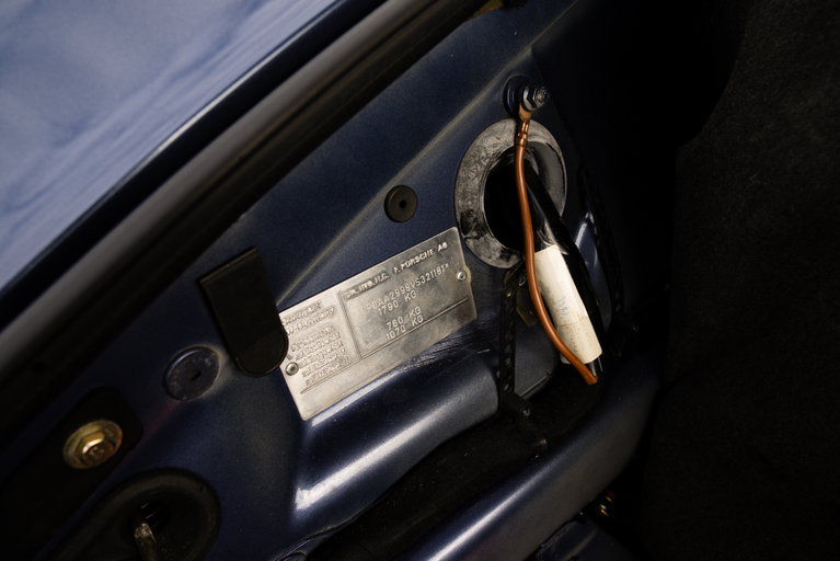 Porsche 993 Carrera 4S