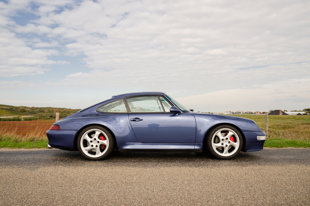 Porsche 993 Carrera 4S