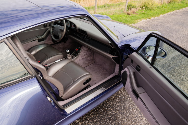 Porsche 993 Carrera 4S