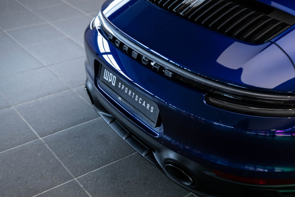 Porsche 992 Carrera GTS