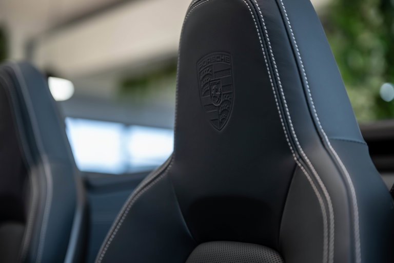 Porsche 992 Carrera GTS