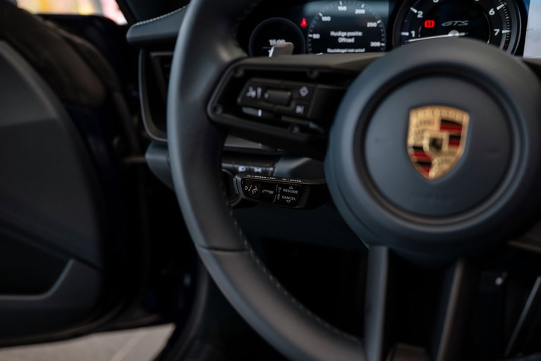 Porsche 992 Carrera GTS