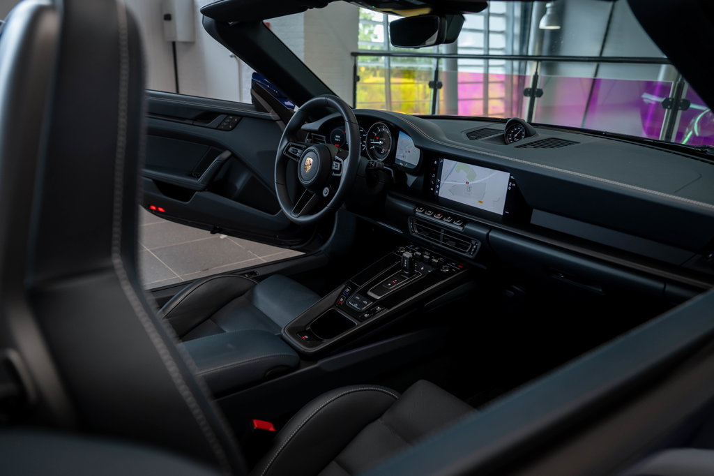 Porsche 992 Carrera GTS