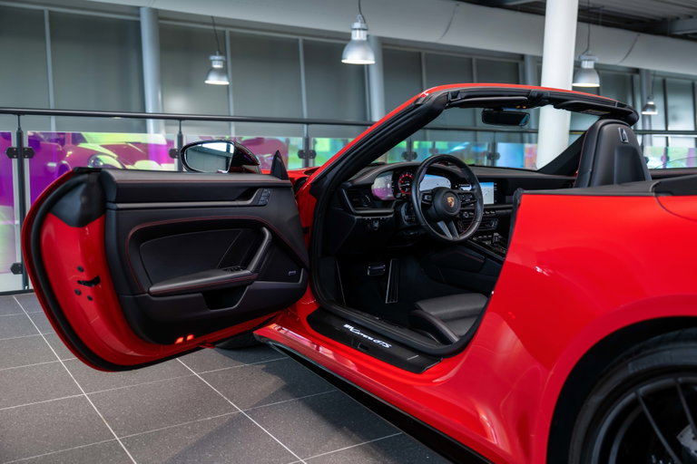 Porsche 992 Carrera GTS