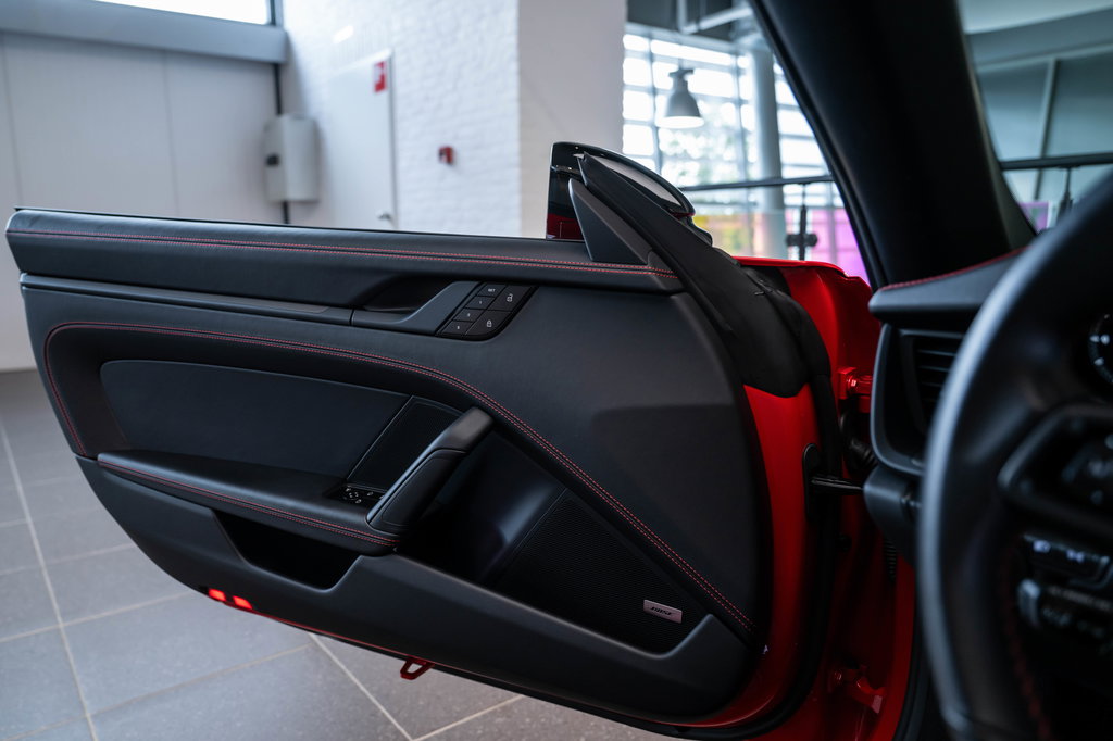 Porsche 992 Carrera GTS