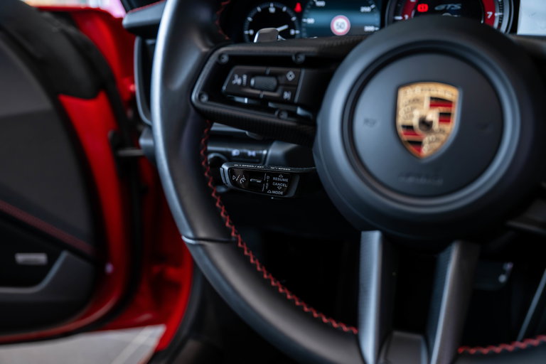 Porsche 992 Carrera GTS