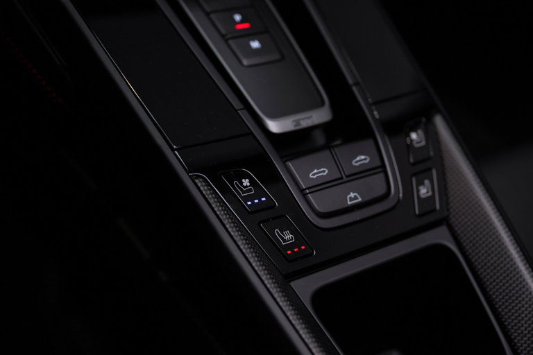 Porsche 992 Carrera GTS