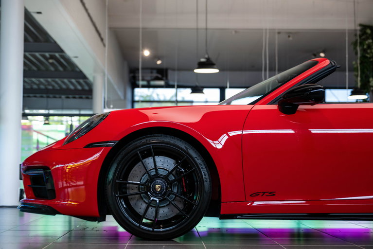 Porsche 992 Carrera GTS