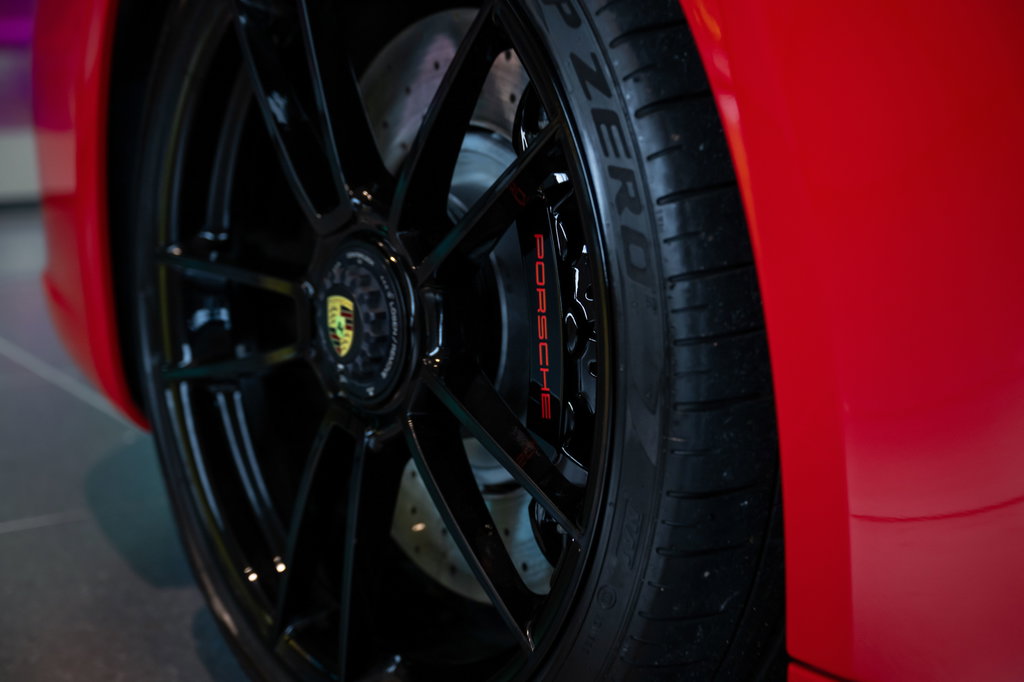 Porsche 992 Carrera GTS