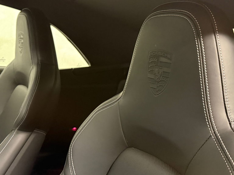Porsche 992 Carrera GTS