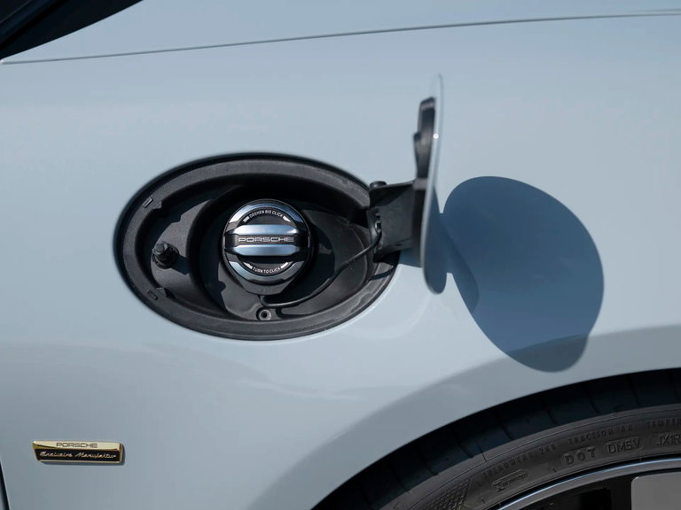 Porsche 992 Sport Classic
