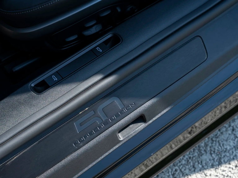 Porsche 992 Edition 50 Jahre Porsche Design