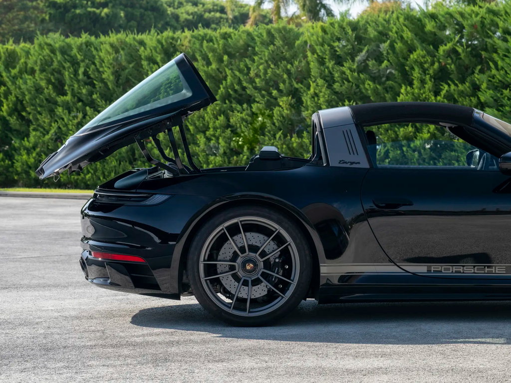 Porsche 992 Edition 50 Jahre Porsche Design