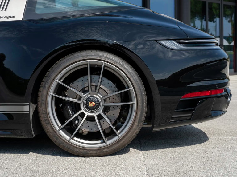 Porsche 992 Edition 50 Jahre Porsche Design