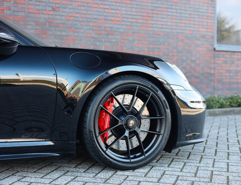 Porsche 992.2 Carrera 4 GTS