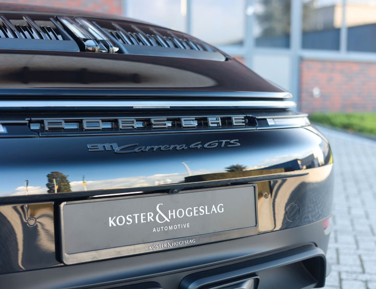 Porsche 992.2 Carrera 4 GTS