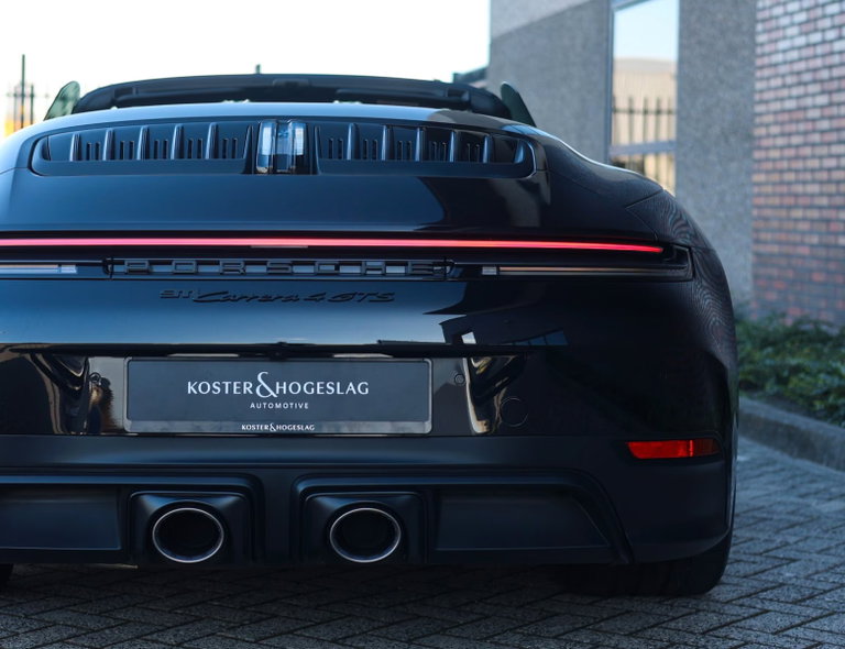 Porsche 992.2 Carrera 4 GTS