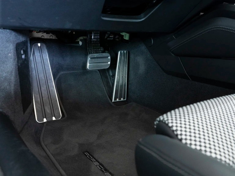 Porsche 992 Edition 50 Jahre Porsche Design