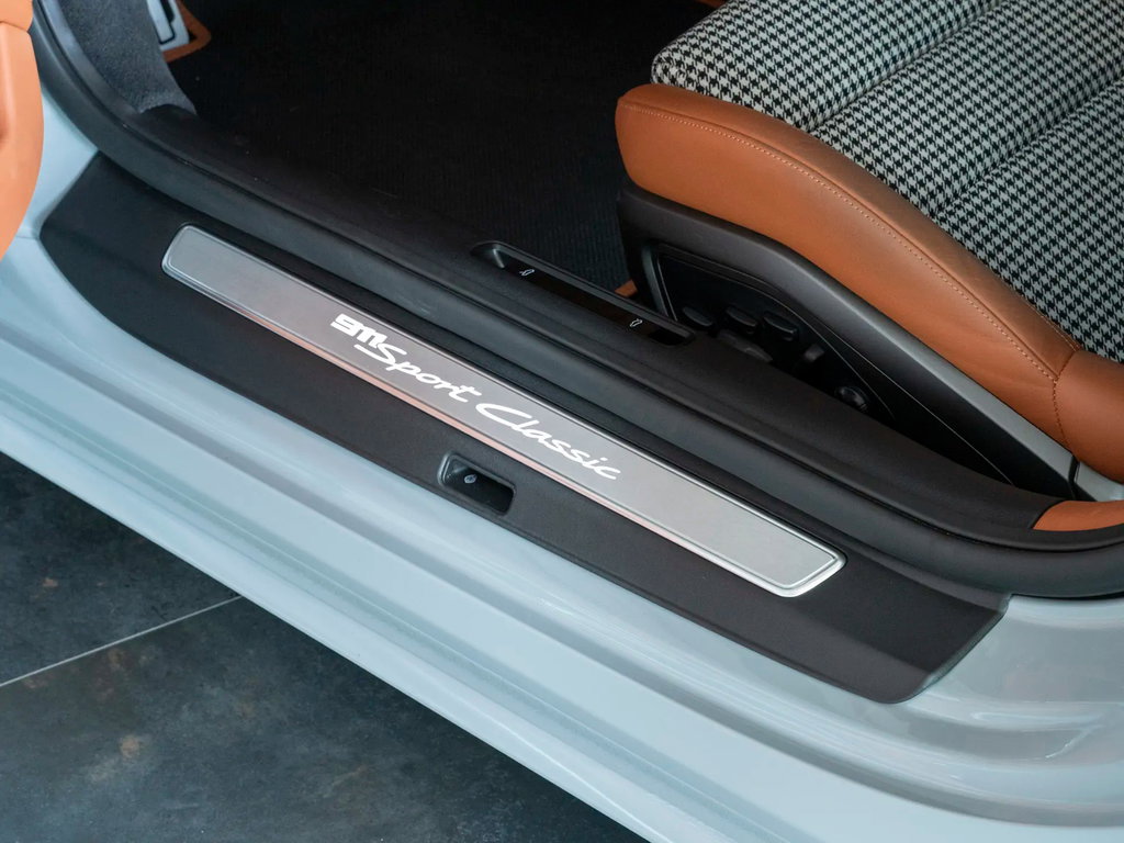 Porsche 992 Sport Classic