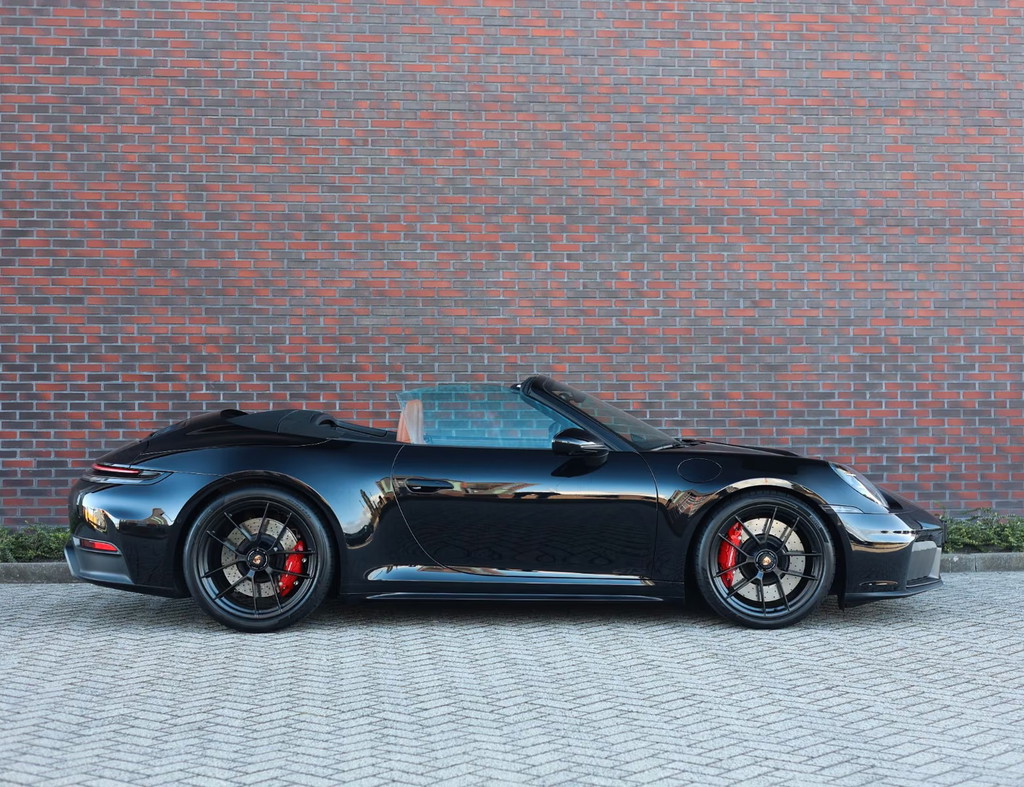 Porsche 992.2 Carrera 4 GTS