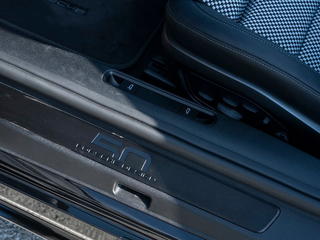 Porsche 992 Edition 50 Jahre Porsche Design