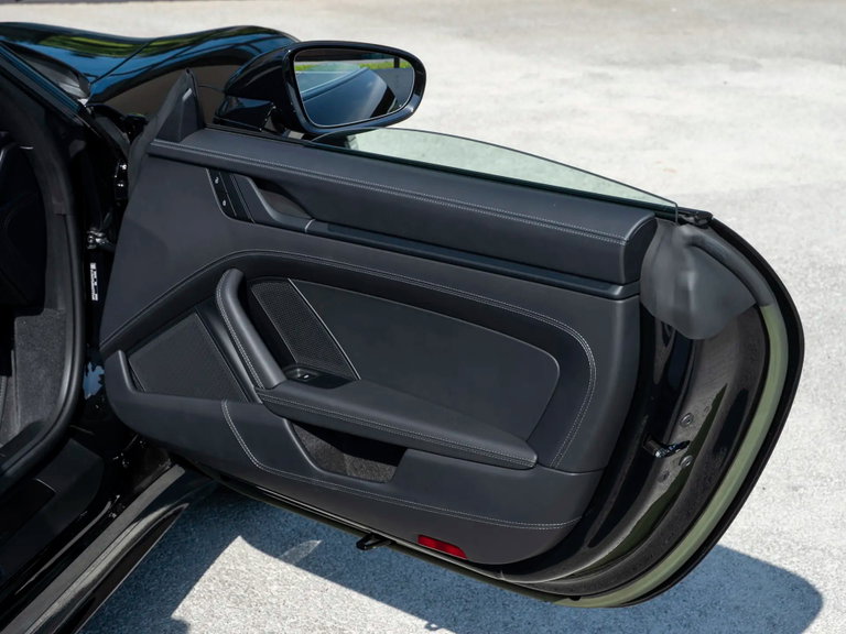 Porsche 992 Edition 50 Jahre Porsche Design