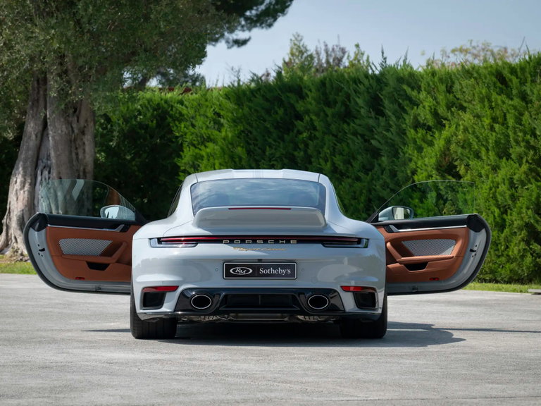 Porsche 992 Sport Classic