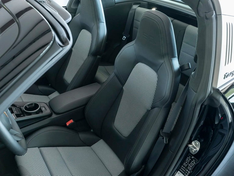 Porsche 992 Edition 50 Jahre Porsche Design
