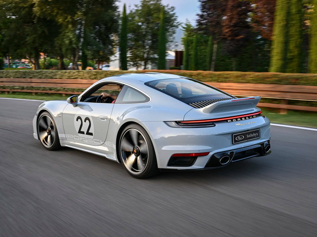 Porsche 992 Sport Classic