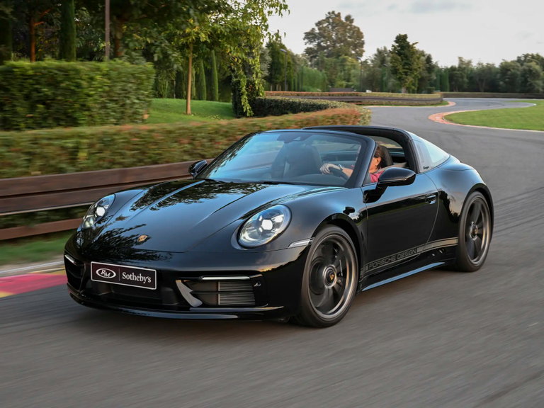 Porsche 992 Edition 50 Jahre Porsche Design