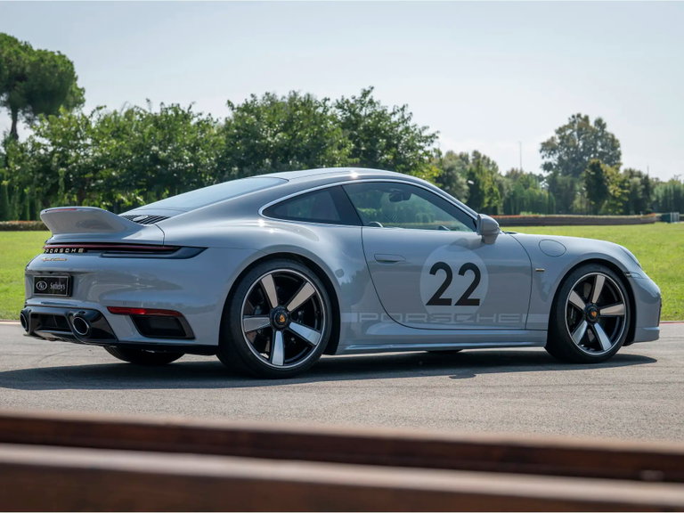 Porsche 992 Sport Classic