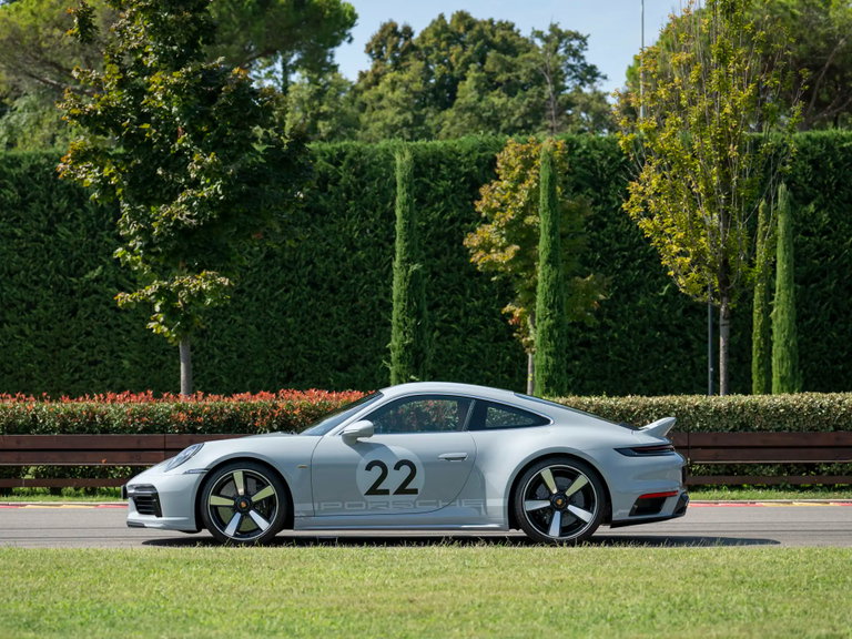Porsche 992 Sport Classic