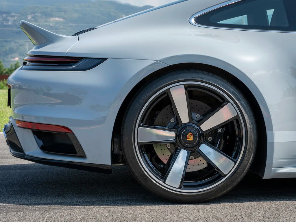 Porsche 992 Sport Classic