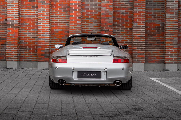 Porsche 996 Carrera 4