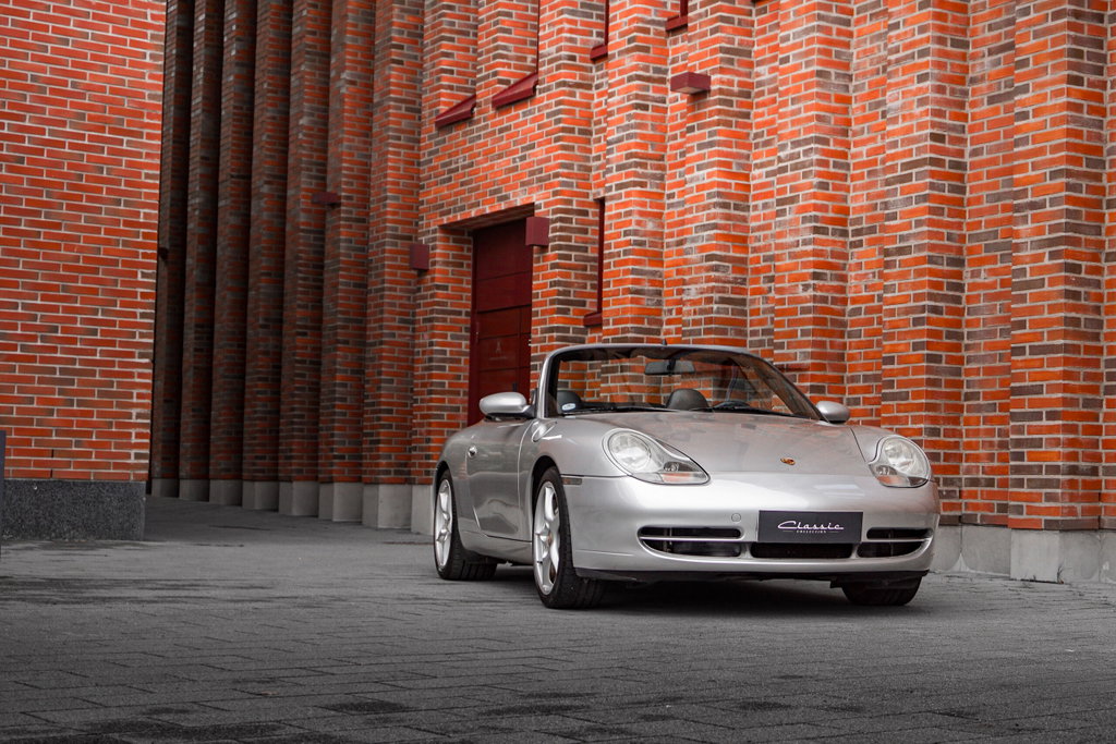 Porsche 996 Carrera 4