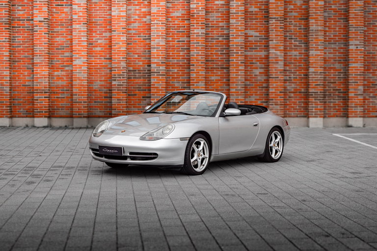Porsche 996 Carrera 4