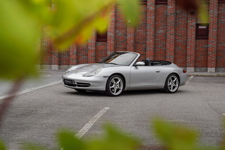 Porsche 996 Carrera 4