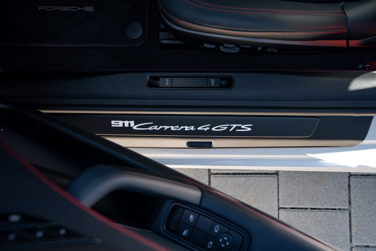 Porsche 992.2 Carrera 4 GTS