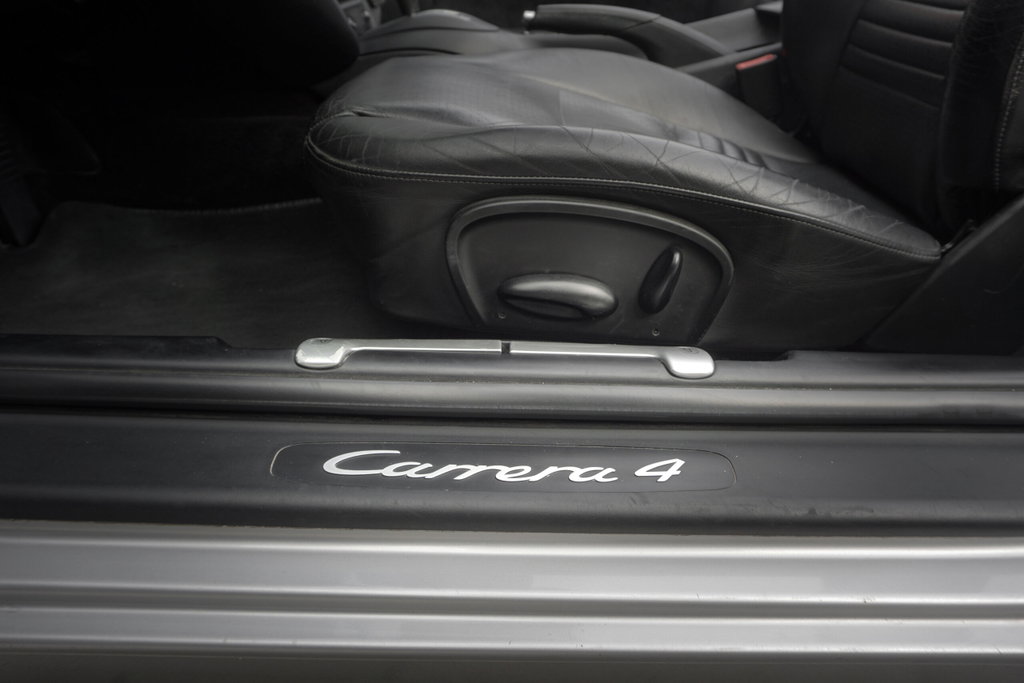 Porsche 996 Carrera 4