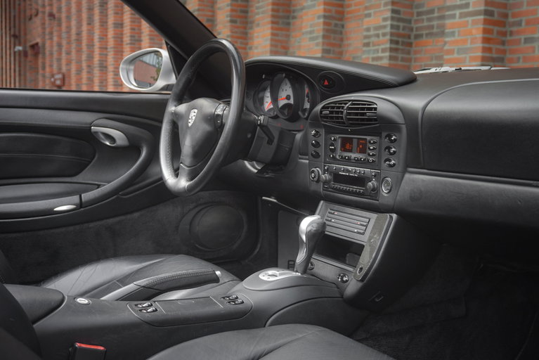 Porsche 996 Carrera 4