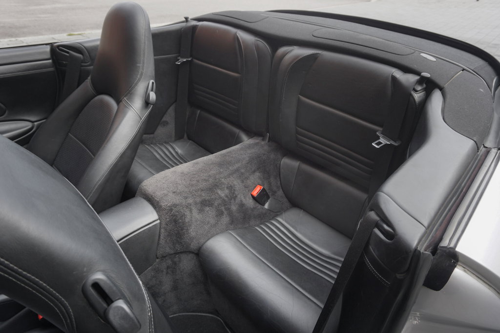 Porsche 996 Carrera 4