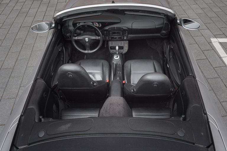 Porsche 996 Carrera 4