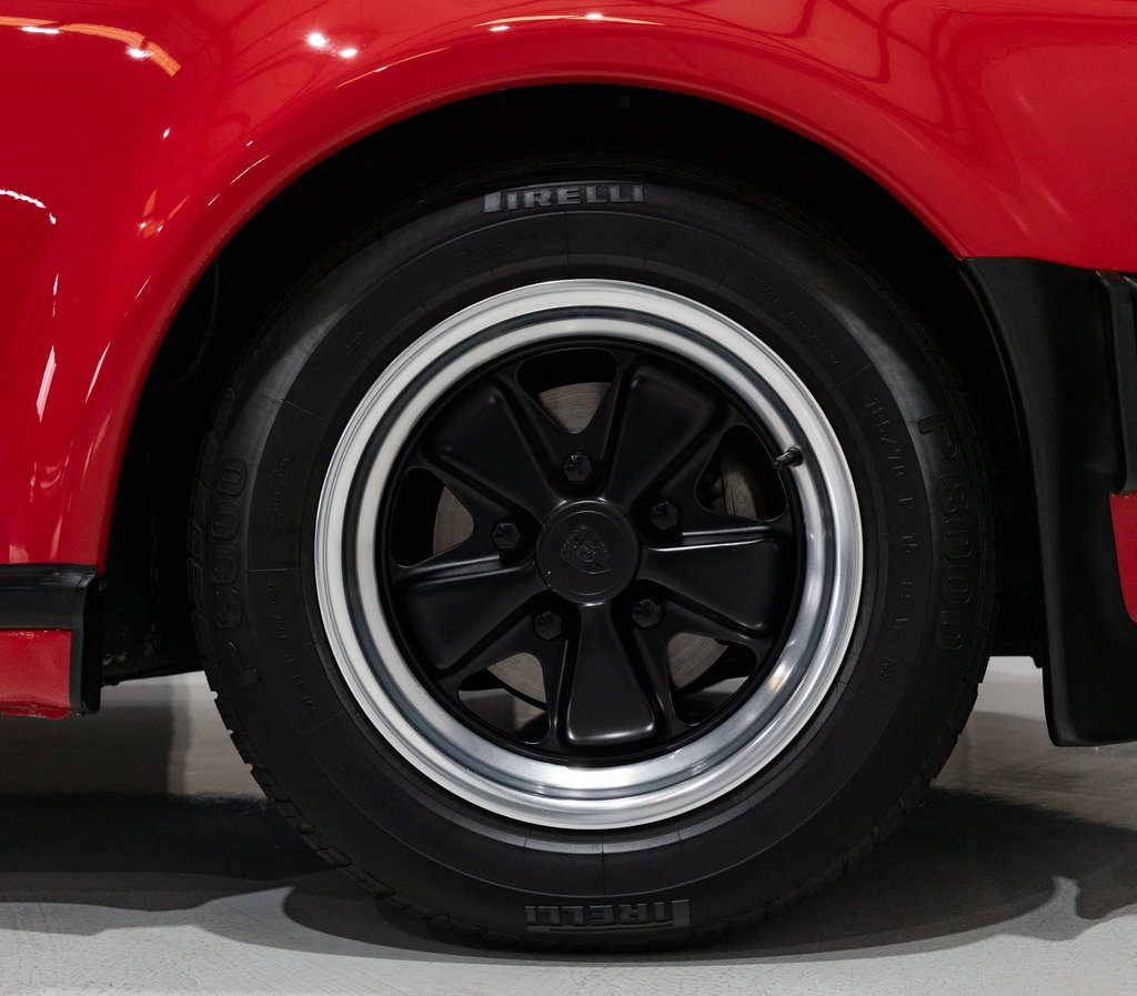 Porsche 911 Turbo 3.0 (US)