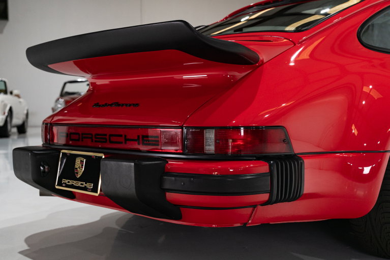 Porsche 911 Turbo 3.0 (US)