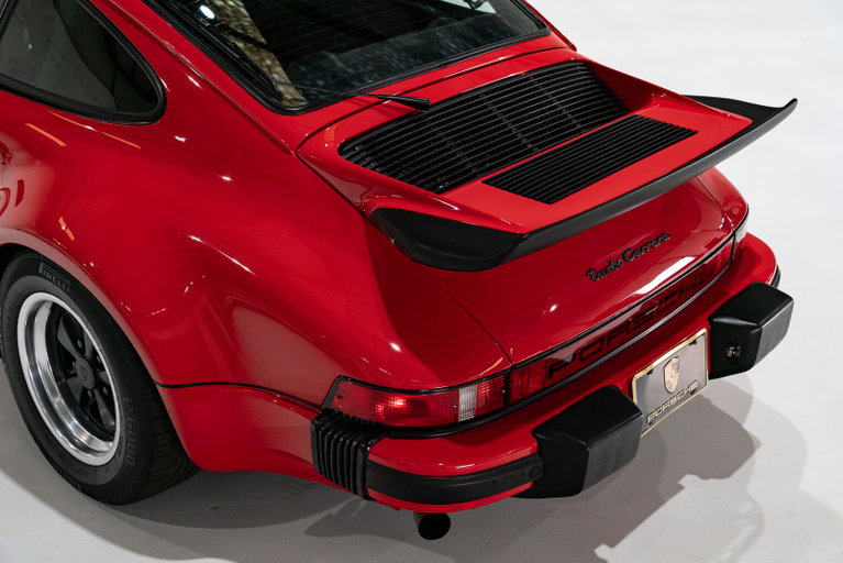 Porsche 911 Turbo 3.0 (US)