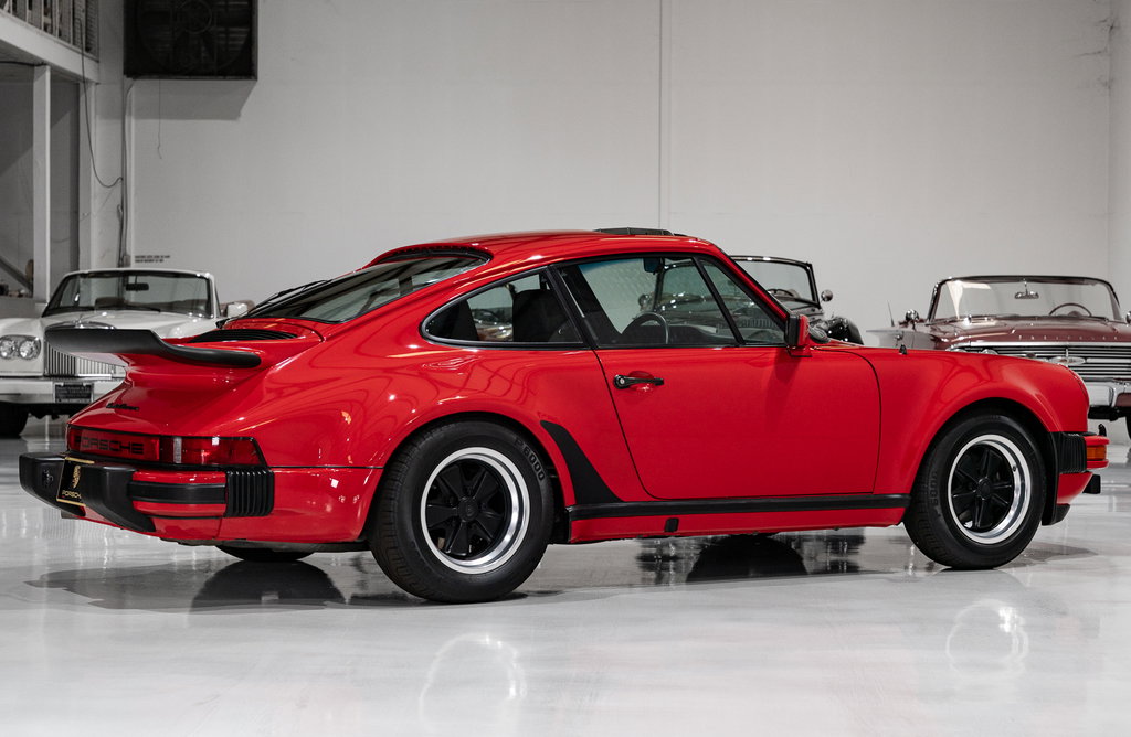 Porsche 911 Turbo 3.0 (US)
