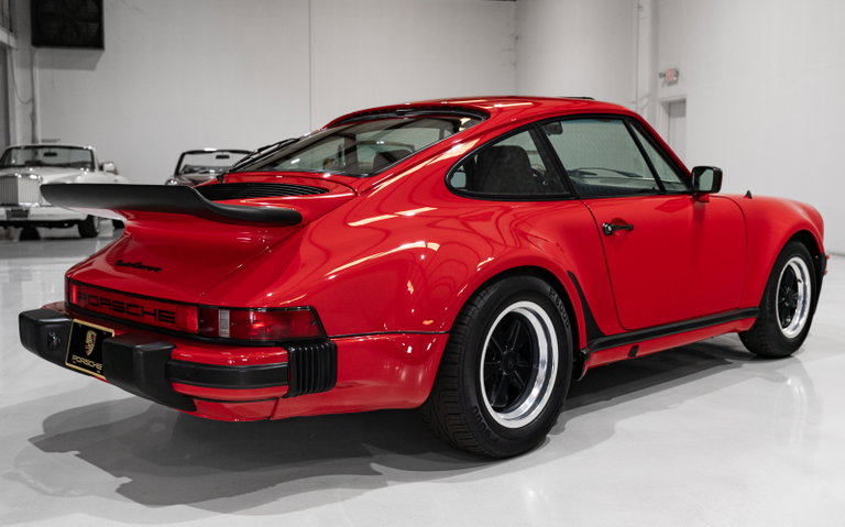 Porsche 911 Turbo 3.0 (US)